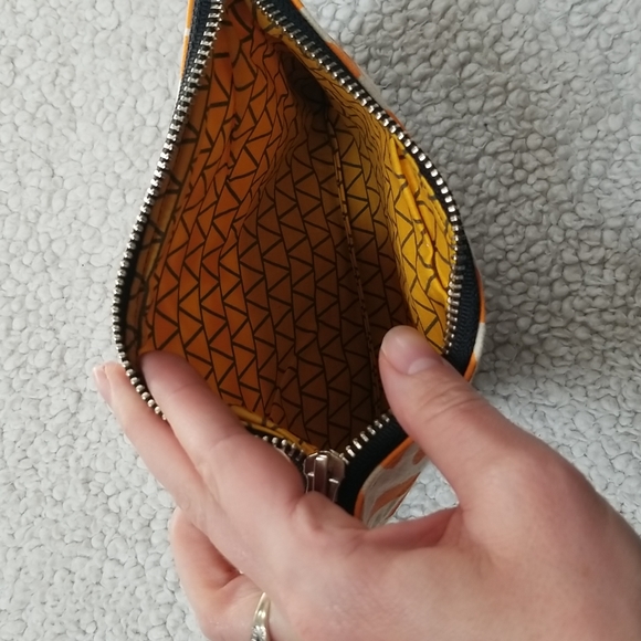 Tribal Pattern Clutch - Picture 3 of 5